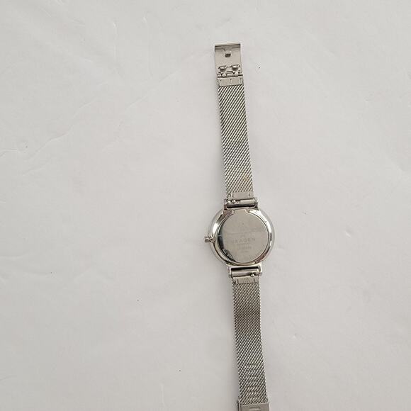 Skagen Womens Watch White Dial Silver Case Stainless Mesh Bracelet SKW2478
